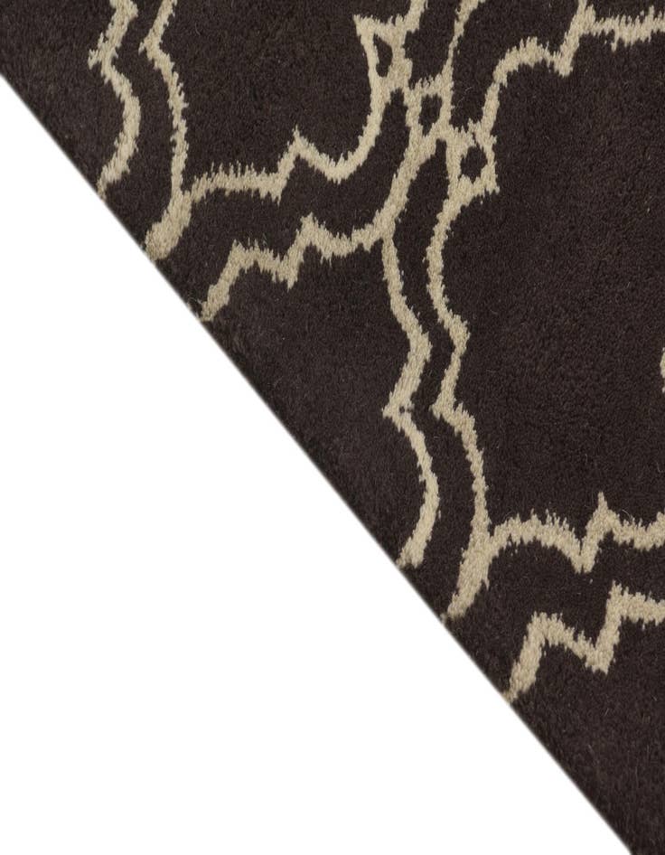 Detail image of  5' 1 x 7' 10 Luna Wool Rug