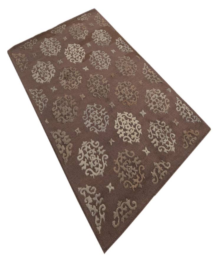 Detail image of  5' x 7' 6 Luna Wool Rug