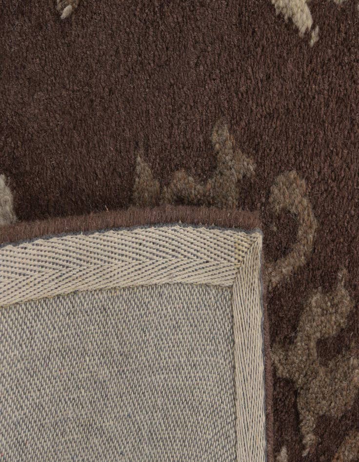 Detail image of  5' x 7' 6 Luna Wool Rug