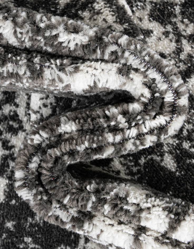 Detail image of  3' x 5' 3 Arlington Oval Rug