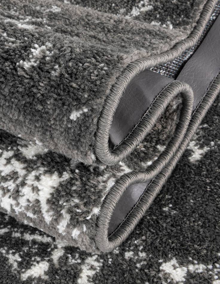 Detail image of  3' x 5' 3 Arlington Oval Rug