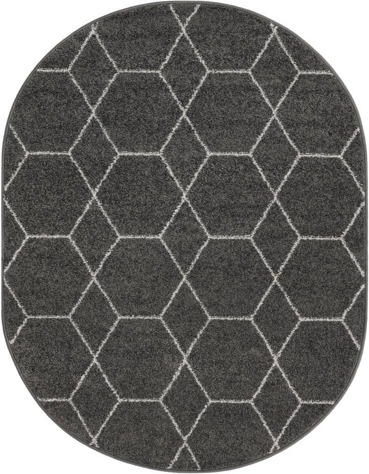 Detail image of  4' x 6' Lattice Frieze Oval Rug