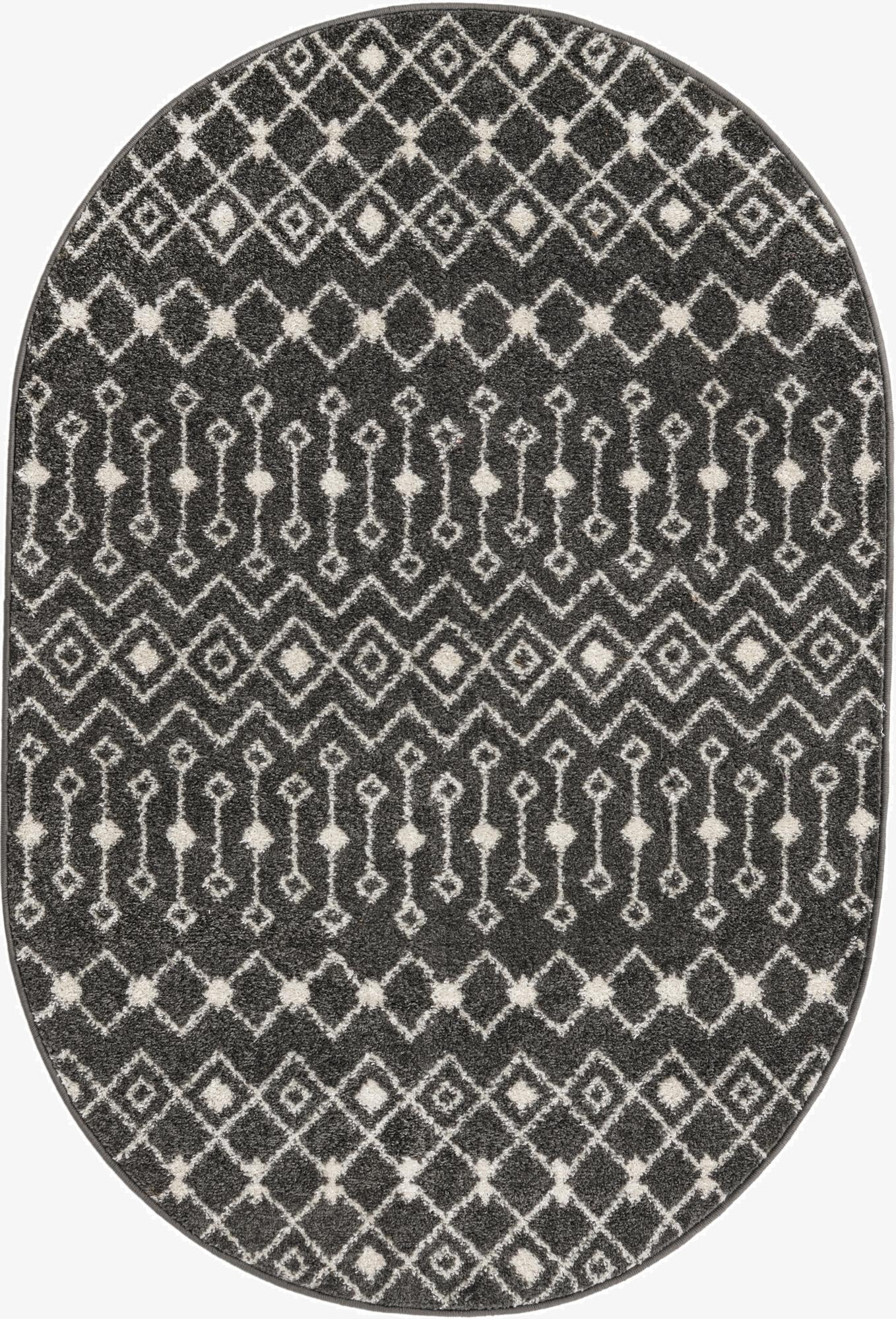  4' x 6' Moroccan Trellis Oval Rug