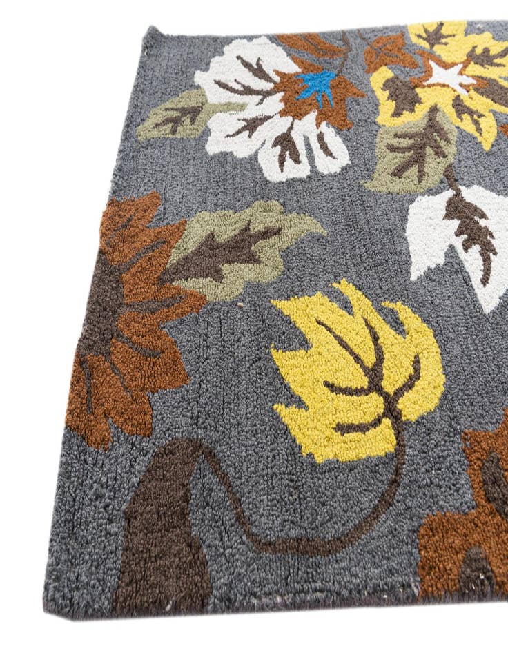 Detail image of  3' 1 x 4' 10 Agra Rug