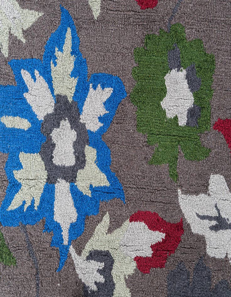 Detail image of  3' x 4' 10 Agra Rug