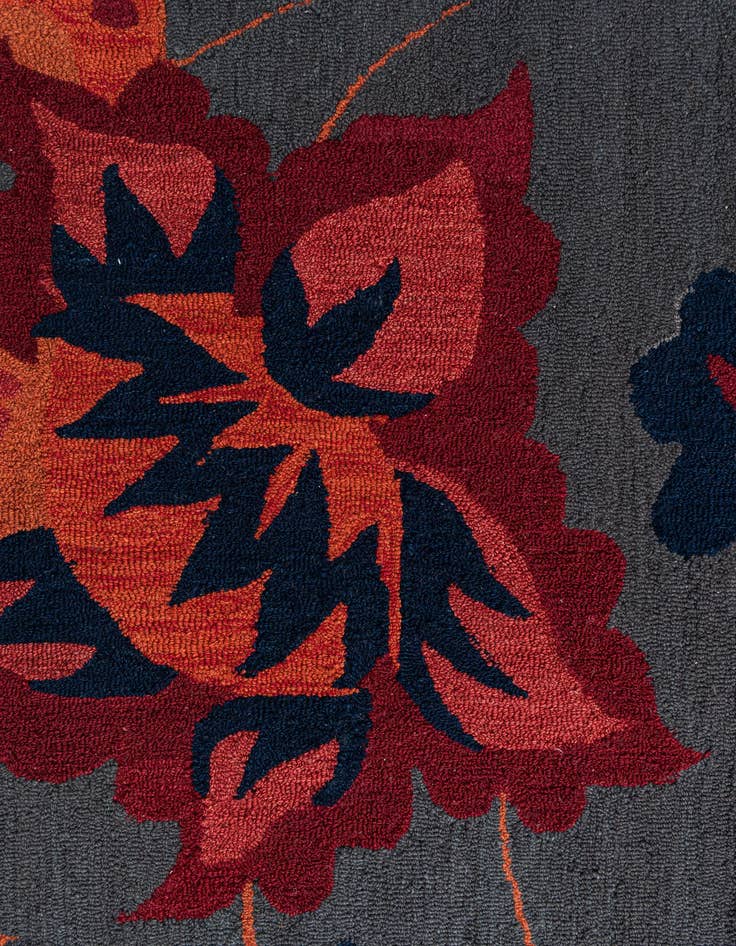 Detail image of  5' x 8' Agra Rug