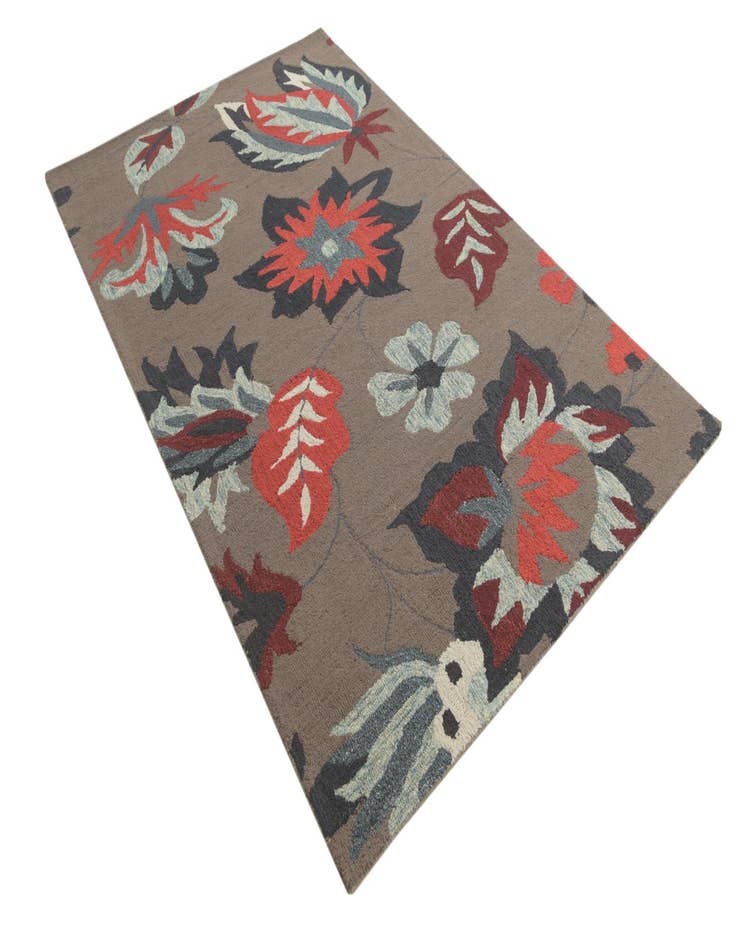 Detail image of  5' 1 x 8' 1 Agra Wool Rug