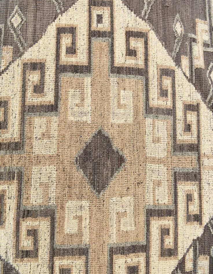 Detail image of  8' 1 x 10' 2  Hand Knotted Darya Wool Rug