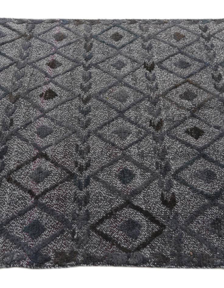 Detail image of  4' x 6'  Hand Knotted Darya Wool Rug