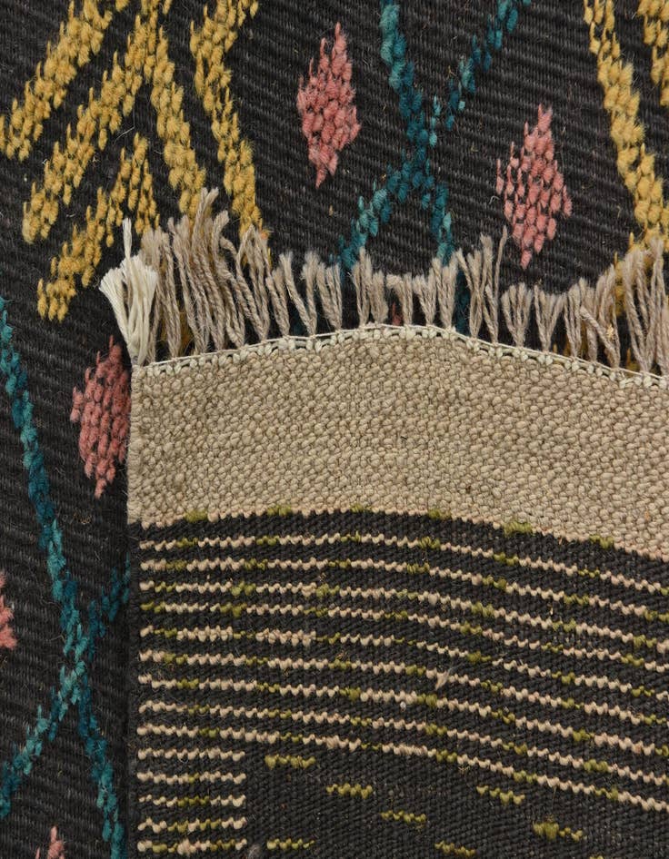 Detail image of  8' x 10' 8  Hand Knotted Darya Wool Rug