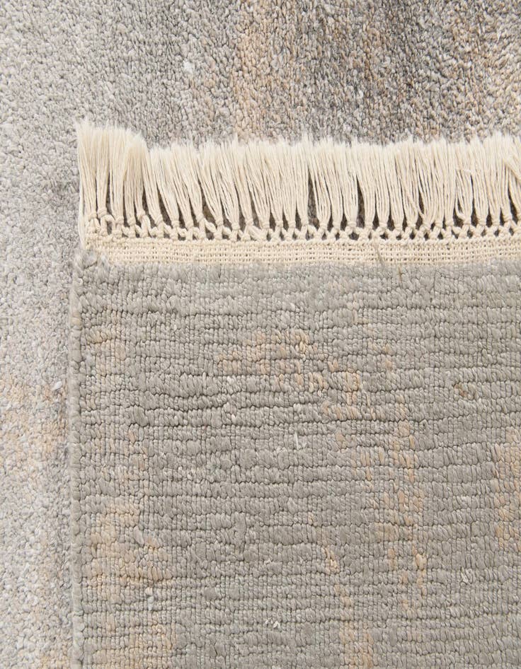 Detail image of  6' 3 x 9' 7  Hand Knotted Darya Wool Rug
