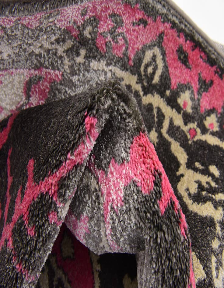 Detail image of  5' x 7' 6 Delilah Rug