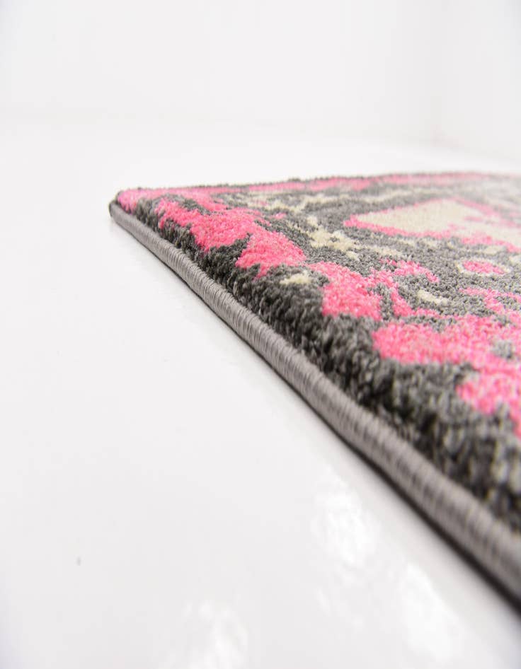 Detail image of  5' x 7' 6 Delilah Rug