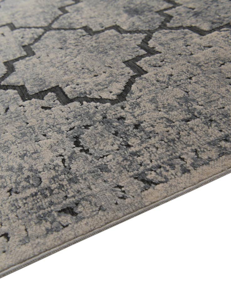 Detail image of  5' x 8' Eliza Rug