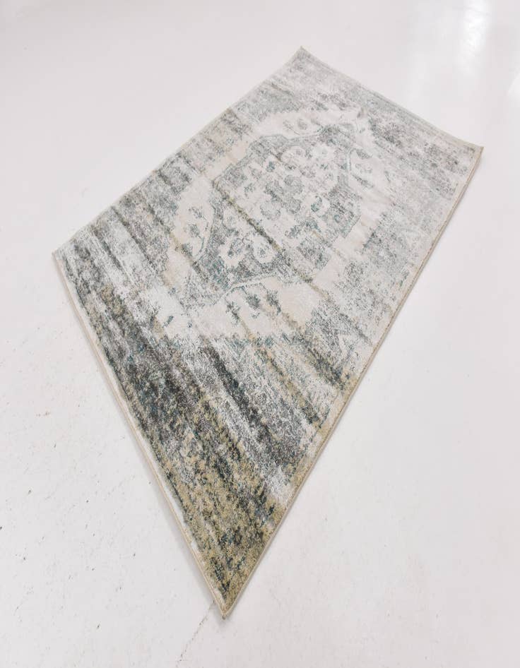 Detail image of  5' 3 x 7' 5 Fleur Rug