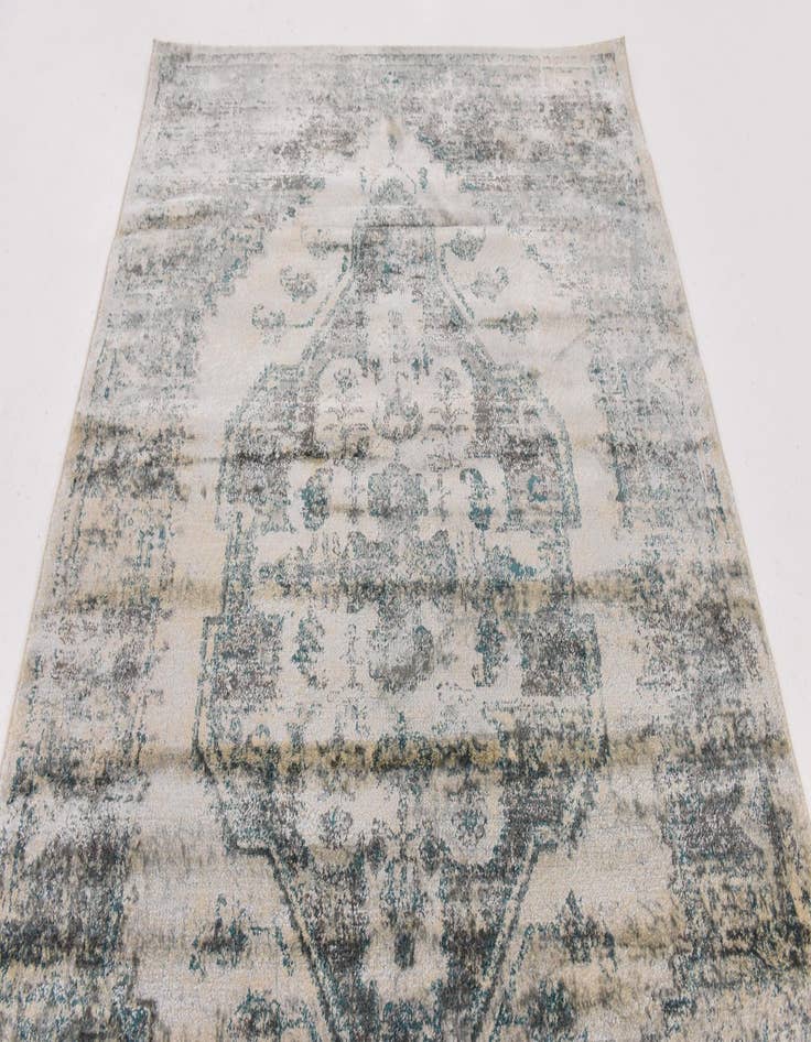 Detail image of  5' 3 x 7' 5 Fleur Rug