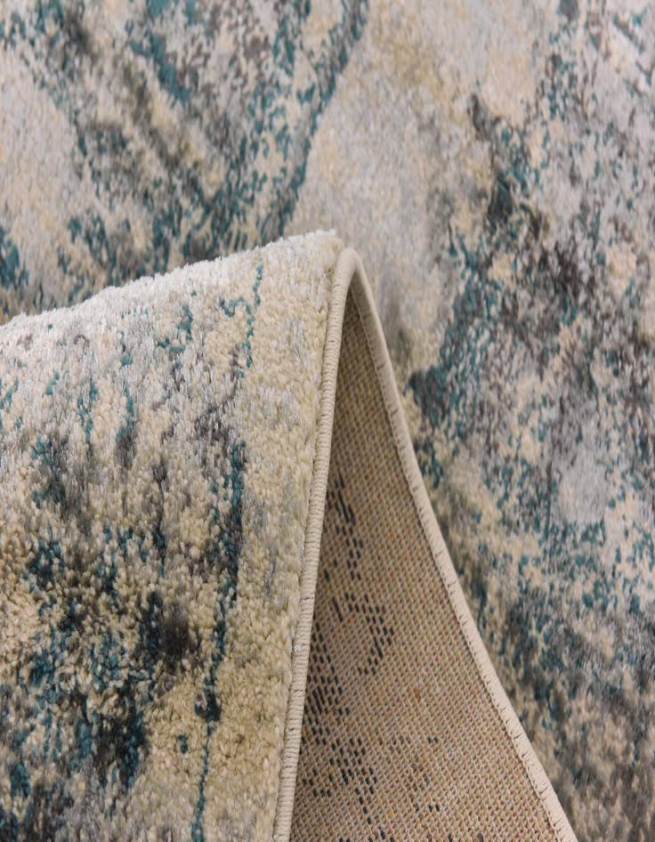 Detail image of  5' 3 x 7' 5 Fleur Rug