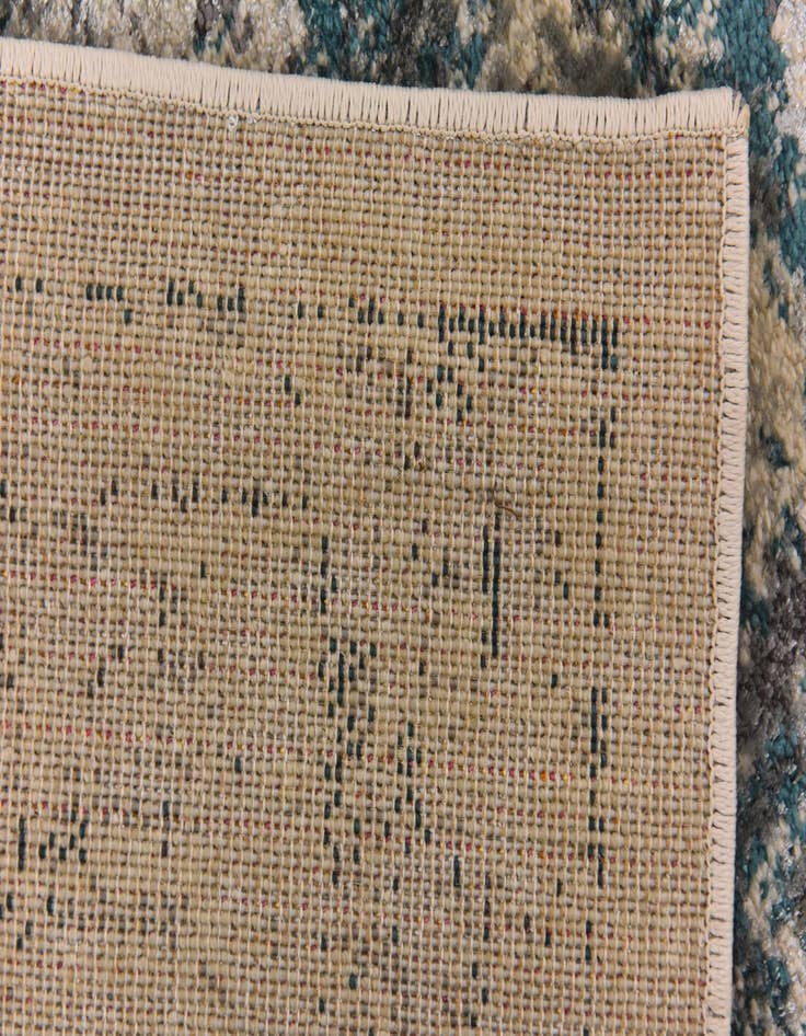 Detail image of  5' 3 x 7' 5 Fleur Rug