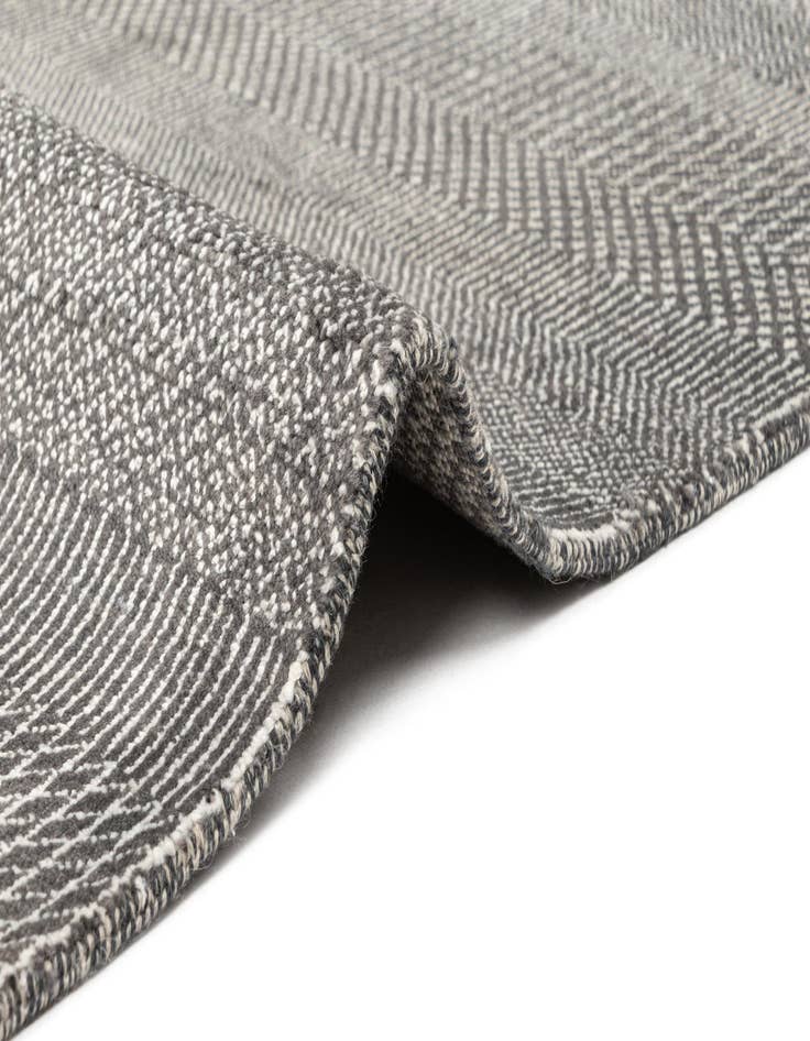 Detail image of  9' x 12' Kamla Wool Rug