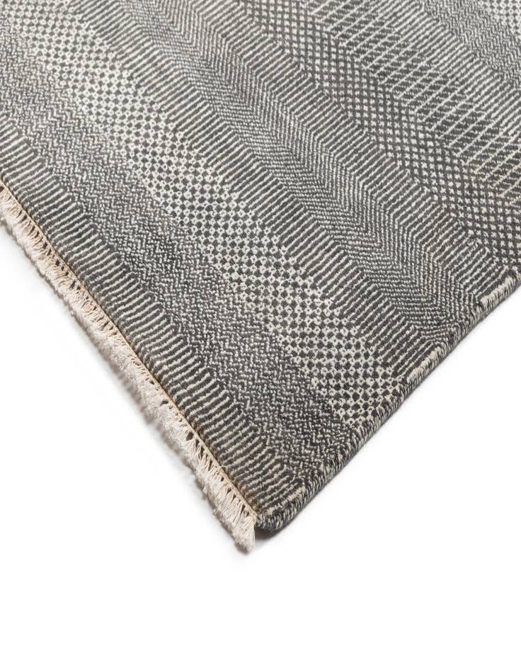 Detail image of  9' x 12' Kamla Wool Rug