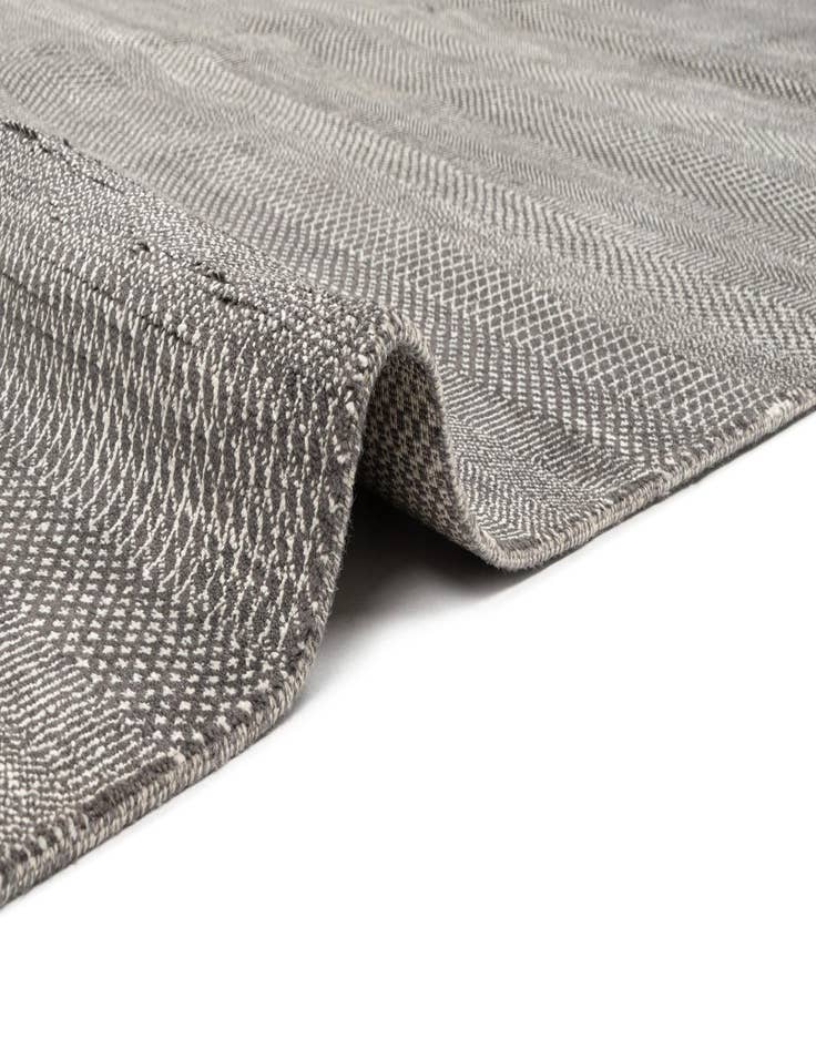 Detail image of  8' 6 x 11' 9 Kamla Wool Rug