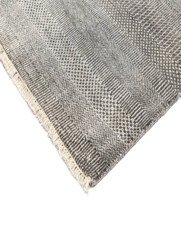 Detail image of  8' x 10' Kamla Wool Rug