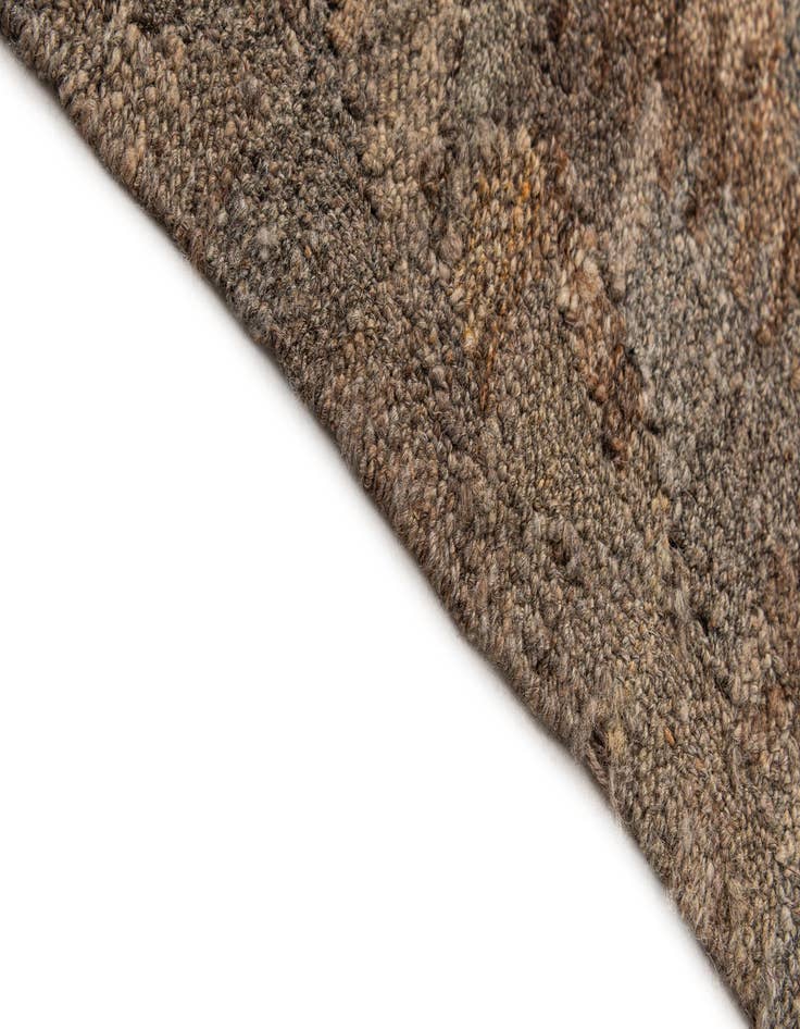 Detail image of  2' 10 x 3' 11  Hand Woven Kilim Maymana Wool Rug