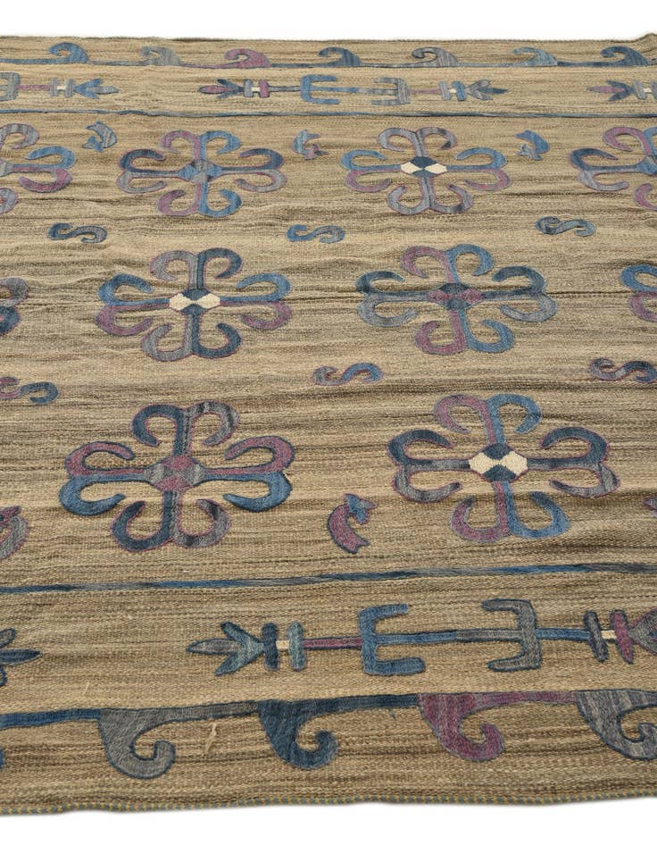 Detail image of  6' 5 x 9' 3  Hand Woven Kilim Suzani Wool Rug