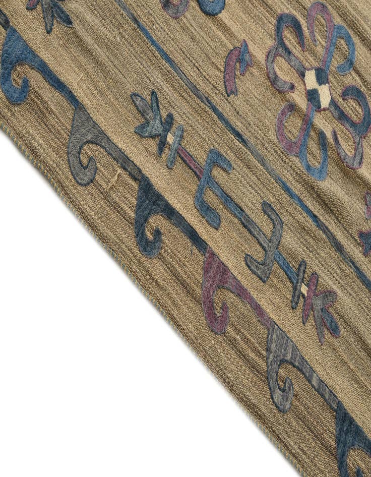 Detail image of  6' 5 x 9' 3  Hand Woven Kilim Suzani Wool Rug