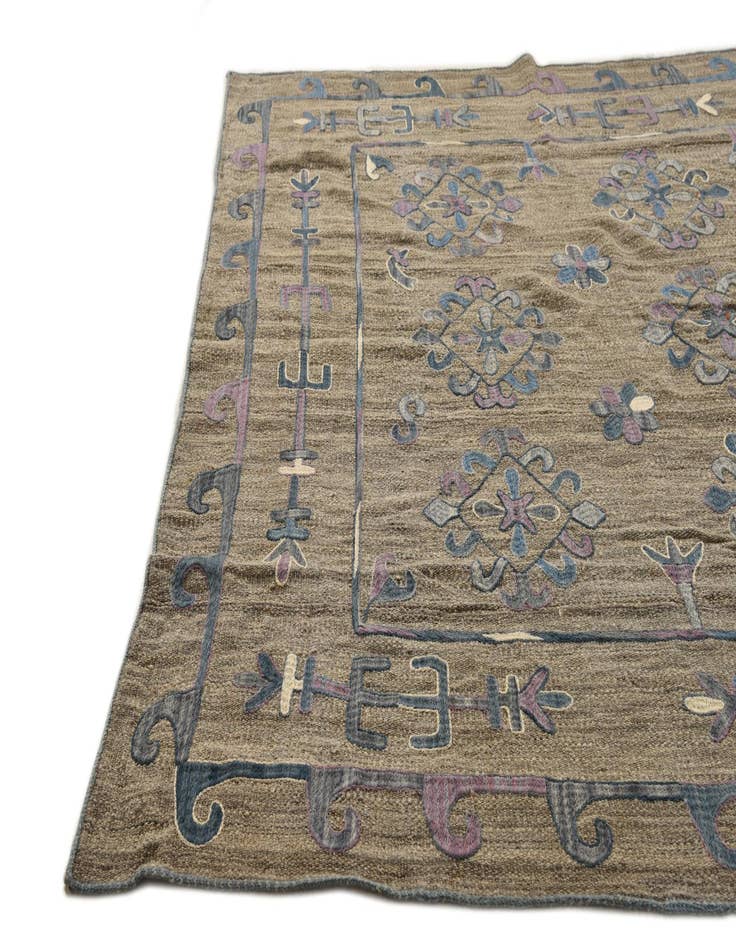 Detail image of  5' 10 x 7'  Hand Woven Kilim Suzani Wool Rug