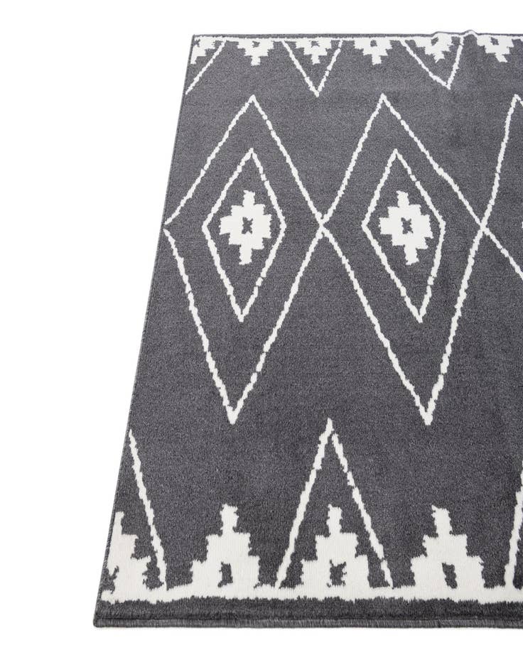 Detail image of  5' 3 x 7' 7 Lattice Rug