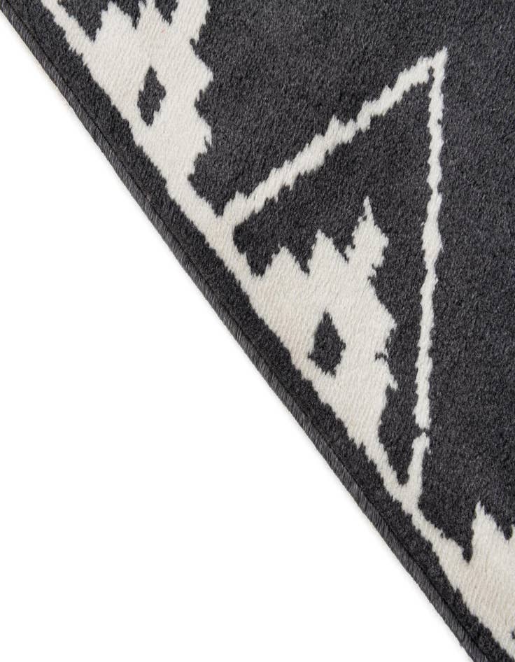 Detail image of  5' 3 x 7' 7 Lattice Rug