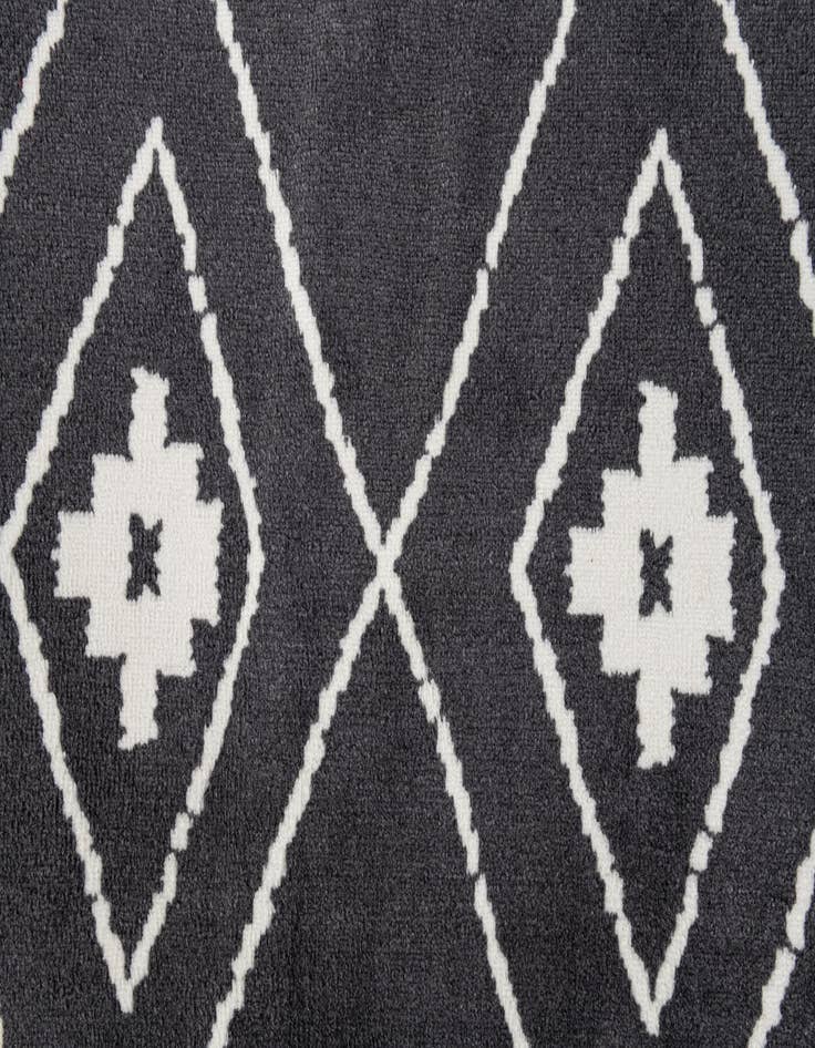 Detail image of  5' 3 x 7' 7 Lattice Rug