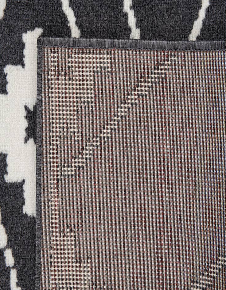 Detail image of  5' 3 x 7' 7 Lattice Rug
