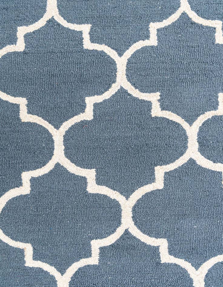 Detail image of  5' 1 x 8' Luna Rug