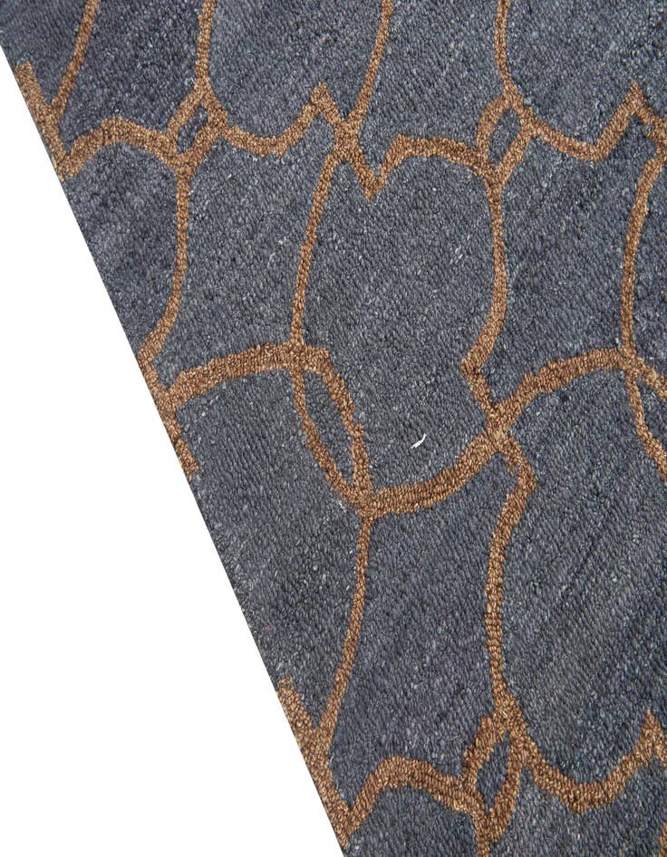 Detail image of  5' x 7' 7 Luna Rug