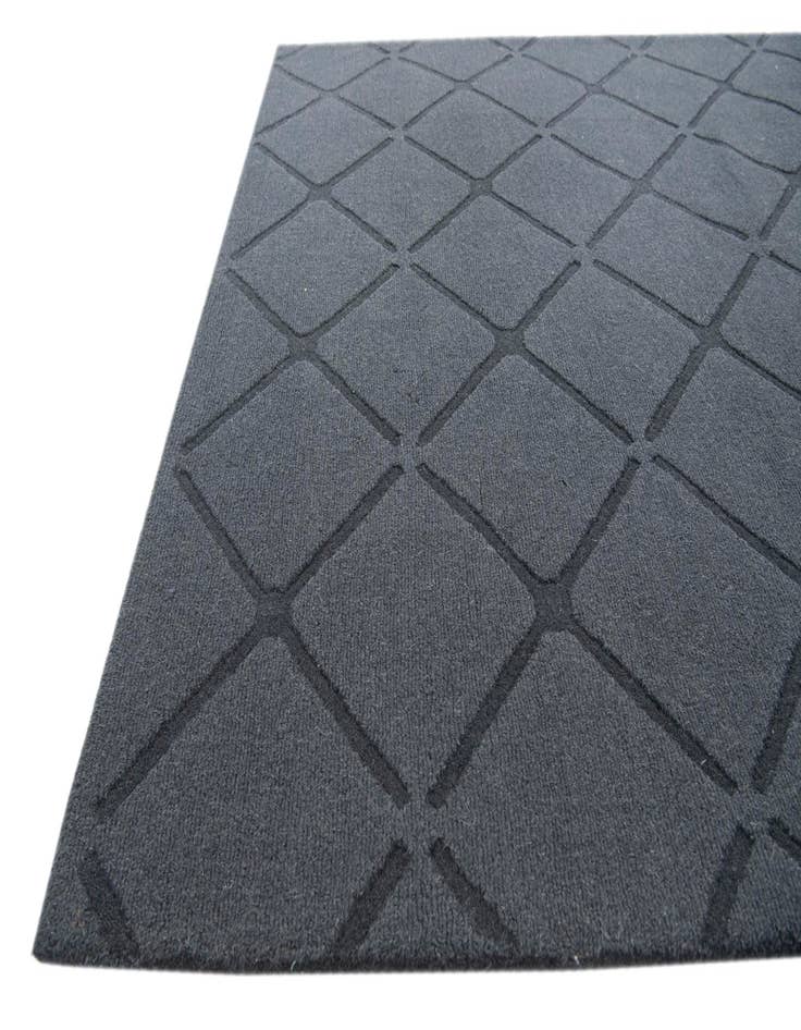 Detail image of  5' x 7' 10 Luna Rug