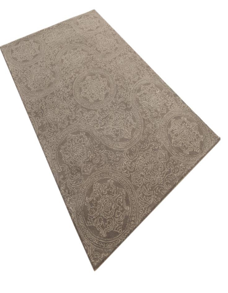 Detail image of  5' 2 x 8' Luna Wool Rug