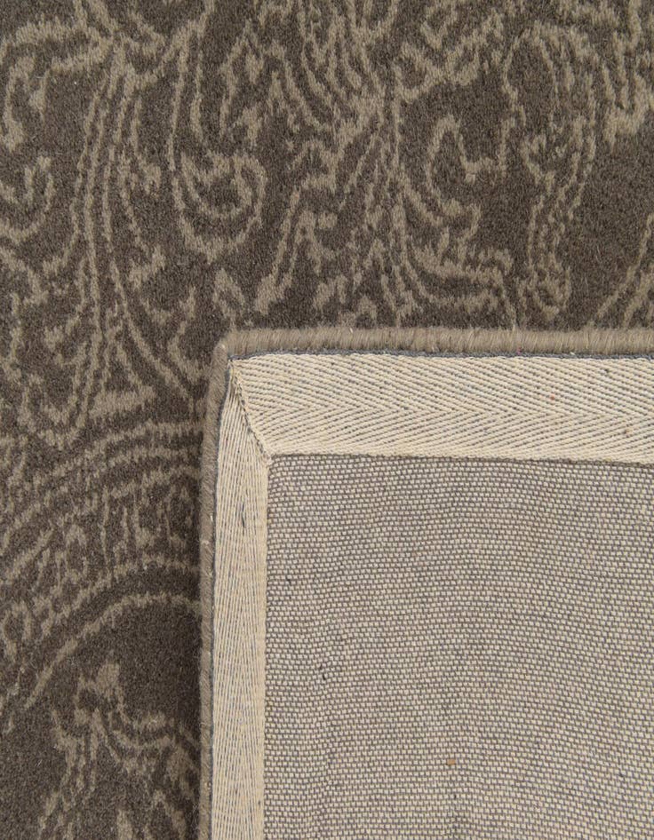 Detail image of  5' 2 x 8' Luna Wool Rug