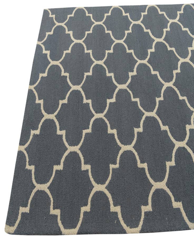 Detail image of  5' x 8' Luna Wool Rug