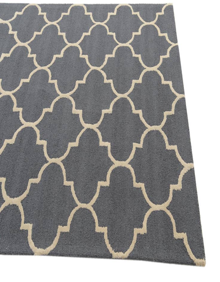 Detail image of  5' 1 x 8' Luna Wool Rug