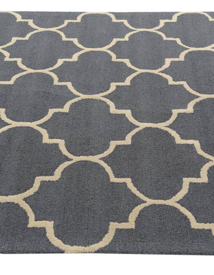Detail image of  5' 1 x 8' Luna Wool Rug