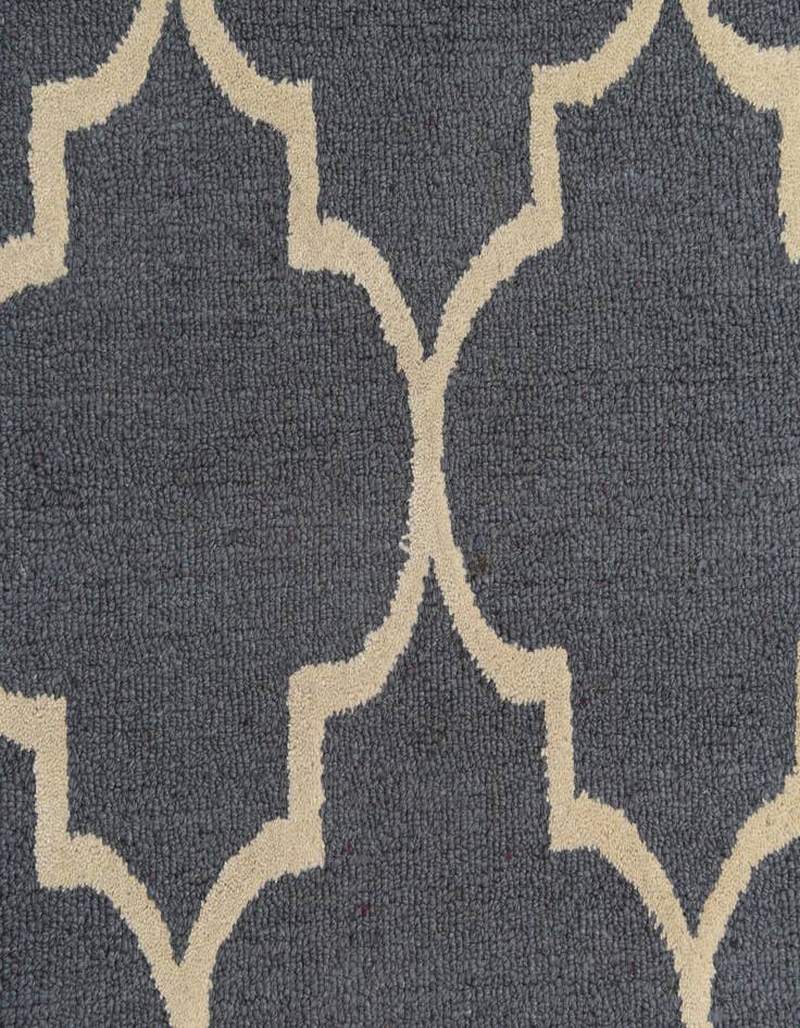 Detail image of  5' 1 x 8' Luna Wool Rug