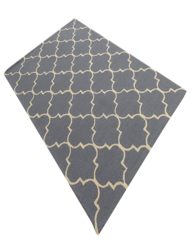 Detail image of  5' x 8' Luna Wool Rug