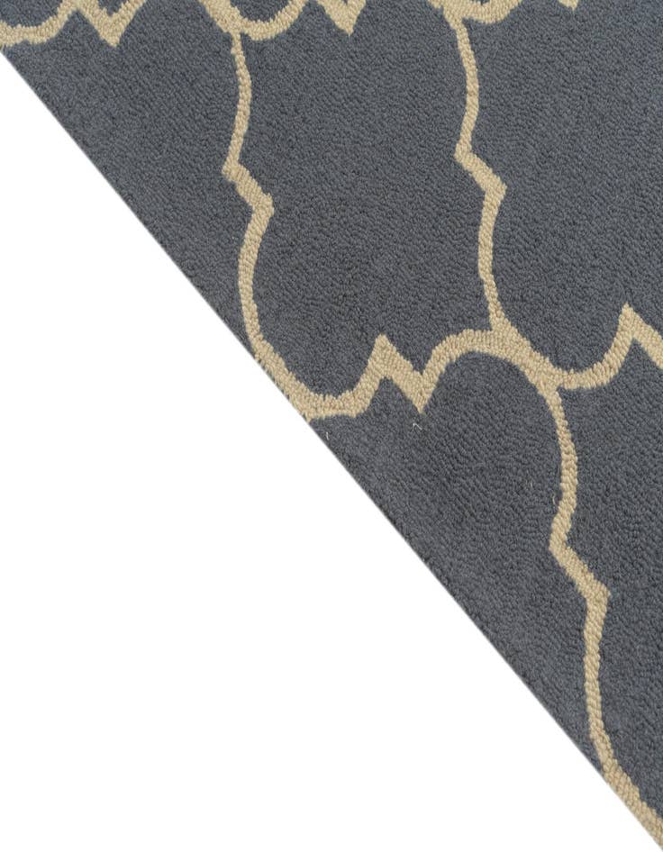 Detail image of  5' x 8' Luna Wool Rug