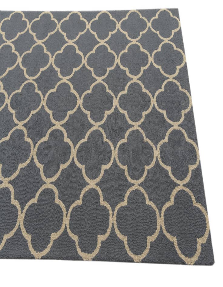 Detail image of  5' 1 x 8' Luna Wool Rug