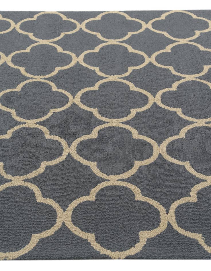 Detail image of  5' 1 x 8' Luna Wool Rug