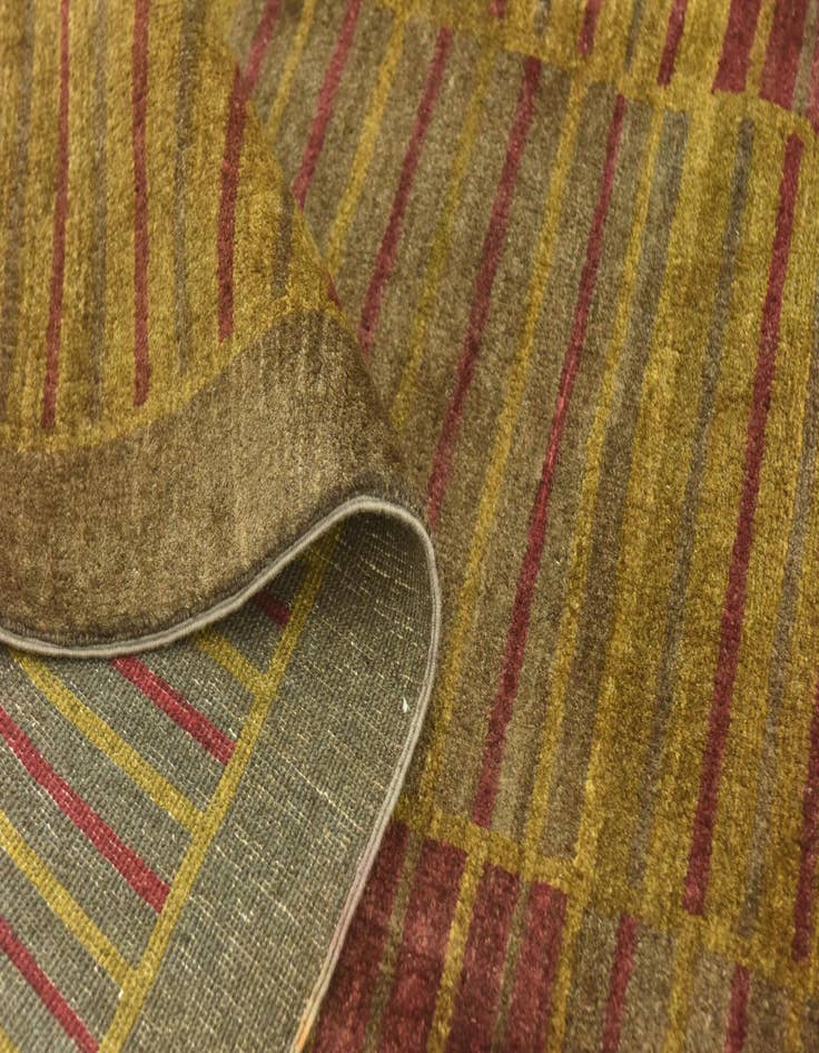 Detail image of  6' 8 x 9' 9  Hand Knotted Modern Ziegler Rug