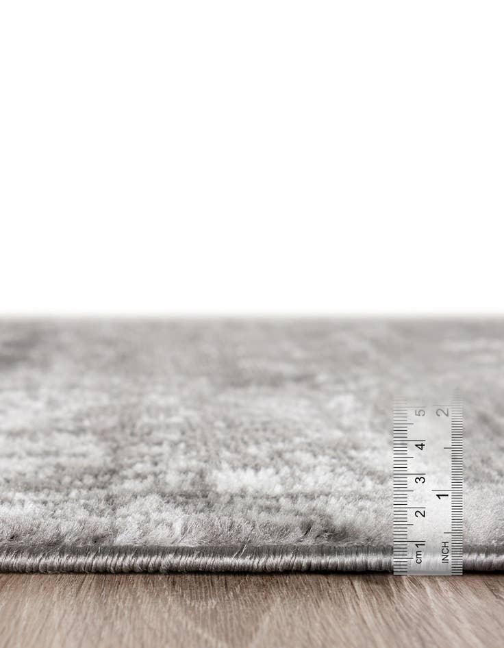 Detail image of  7' x 10' Monte Carlo Rug With Pad Bundle