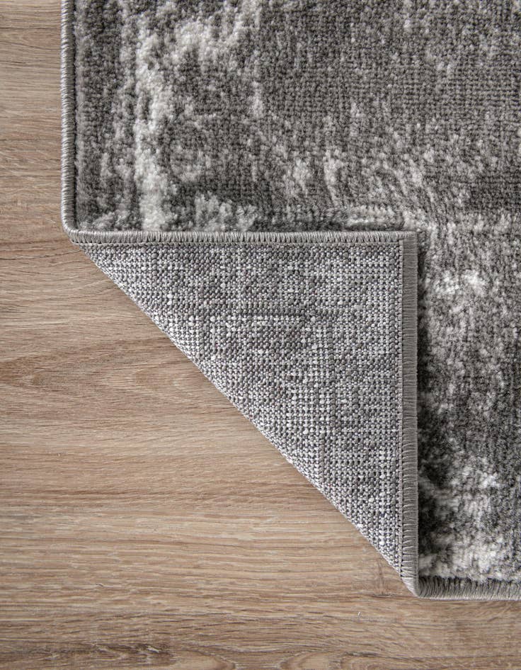 Detail image of  7' x 10' Monte Carlo Rug With Pad Bundle
